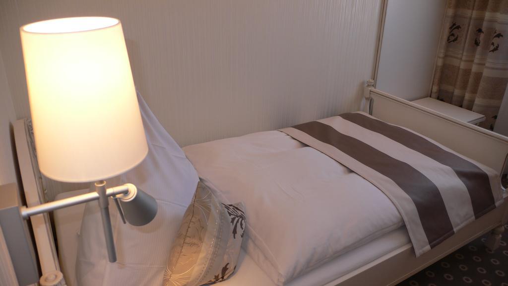 Hotel-Restaurant Arneggers Adler Tiefenbronn Eksteriør bilde